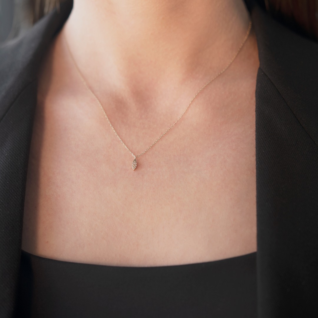 Lanț cu pandantiv din aur galben de 14K cu Diamante naturale