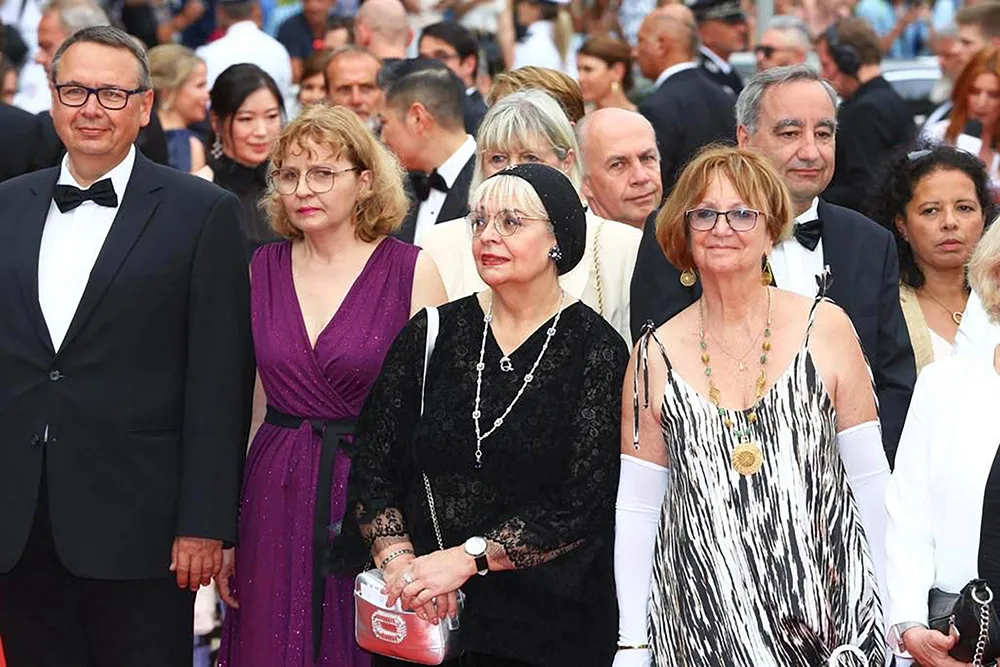Doamna cinematografiei române, strălucind cu STIL la Cannes